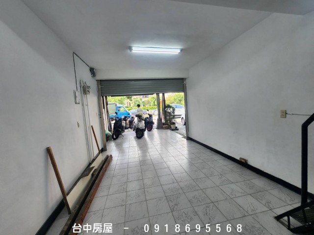 力行路店面,是餐飲,一中商圈,中國醫藥大學,太原火車站,三民路,北屯路,文心路,雙十路,進化路-台中房屋-0918695568,歡迎來電看屋,台中套房,房屋,房屋仲介,法拍屋,房屋出租,買屋,賣屋,等服務  物件照片03