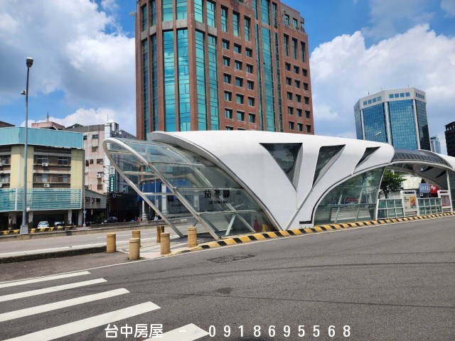 西屯路套房,全新裝潢,陽台,廚房,五權路,台灣大道,中清路,西屯路,英才路,民權路,-台中房屋-0918695568,歡迎來電看屋,台中套房,房屋,房屋仲介,法拍屋,房屋出租,買屋,賣屋,等服務  物件照片12