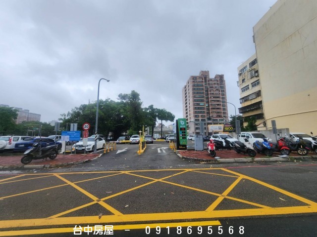 復興路套房,台中火車站,復興路,台中路,國光路,建成路,民權路,台灣大道,後火車站,-台中房屋-0918695568,歡迎來電看屋,台中套房,房屋,房屋仲介,法拍屋,房屋出租,買屋,賣屋,等服務  物件照片10