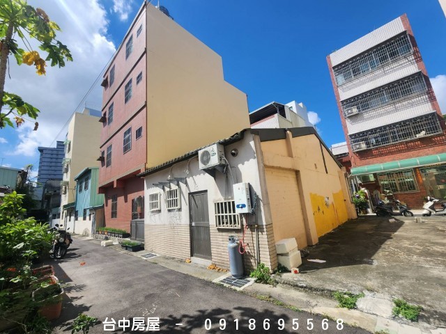 中清路平房,建地,水湳經貿園區,中清路,大連路,松竹路,文心路,中平路,環中路,中清交流道,-台中房屋-0918695568,歡迎來電看屋,台中套房,房屋,房屋仲介,法拍屋,房屋出租,買屋,賣屋,等服務  物件照片03