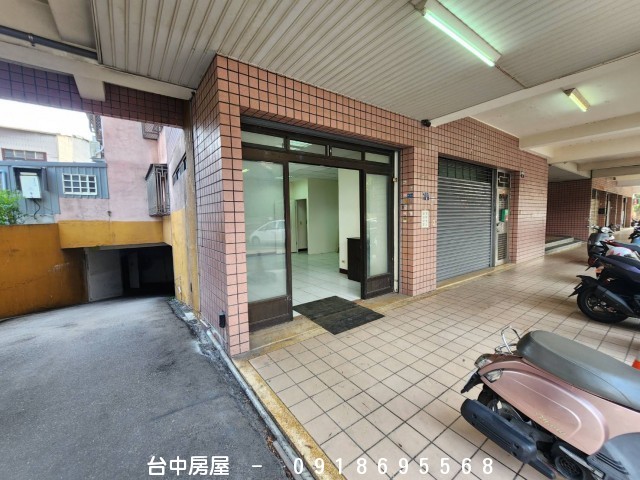 東光路樓店,適文武百市,精武火車站,三民路,北屯路,文心路,精武路,東光路,進化路-台中房屋-0918695568,歡迎來電看屋,台中套房,房屋,房屋仲介,法拍屋,房屋出租,買屋,賣屋,等服務  物件照片02