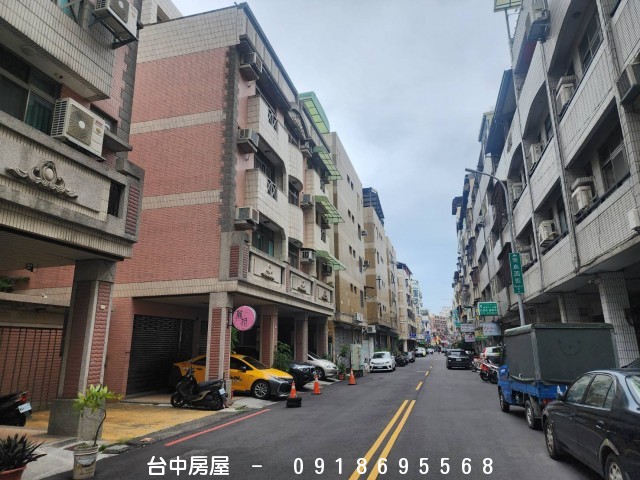 中清路三樓公寓,文心路,中清路,文心捷運站,漢口路,天津路,北平路,立人國小,立人國中,-台中房屋-0918695568,歡迎來電看屋,台中套房,房屋,房屋仲介,法拍屋,房屋出租,買屋,賣屋,等服務  物件照片01