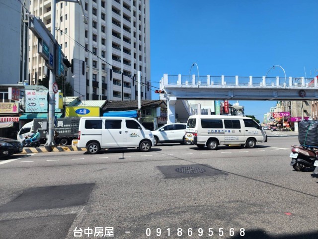 中清路一樓店面,三房,中醫三房,水湳經貿園區,敦化公園,中清路,環中路,大連路,松竹路,敦化路,-台中房屋-0918695568,歡迎來電看屋,台中套房,房屋,房屋仲介,法拍屋,房屋出租,買屋,賣屋,等服務  物件照片11