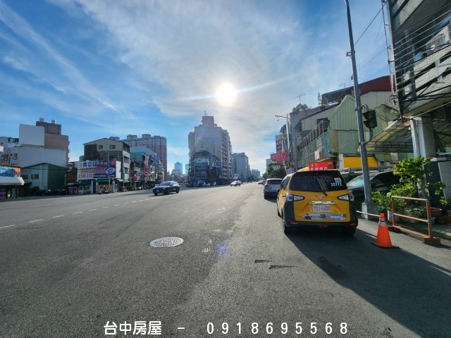 三民市場,店面,可營業登記,三民路,林森路,自由路,中興大學,資訊圖書館,台中火車站,五權路火車站-台中房屋-0918695568,歡迎來電看屋,台中套房,房屋,房屋仲介,法拍屋,房屋出租,買屋,賣屋,等服務  物件照片12